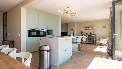 Konyha, Goudkust 3 'At Sea' in Bergen aan Zee