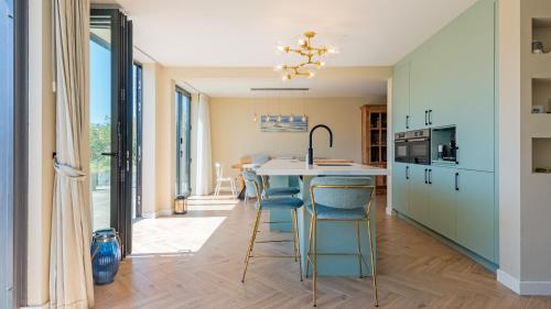 Konyha, Goudkust 3 'At Sea' in Bergen aan Zee