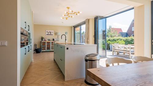 Konyha, Goudkust 3 'At Sea' in Bergen aan Zee