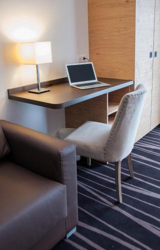 Le Lodge Brit Hotel Strasbourg Zenith-Room Service disponible - image 14