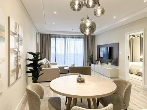Elegantly Renovated 1BR Apartment at 5 Star Resort, Dubaj (zdjęcie 9)