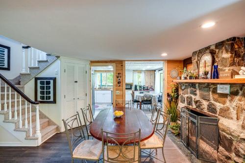 Family-Friendly Richmond Cottage with Private Yard in Pittsfield, USA