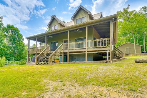 Crawford Cottage w/ Fireplace & Mountain Views!