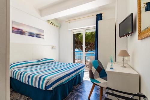 1 queen bed