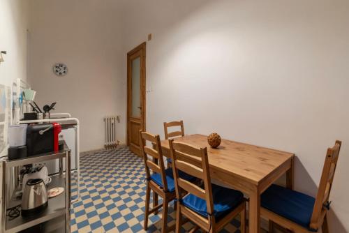 GuestHost - Piazza Nievo a Trastevere Cozy Apartment, Rome (photo 6)