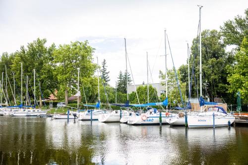 View, Port etterem&panzio in Balatonlelle
