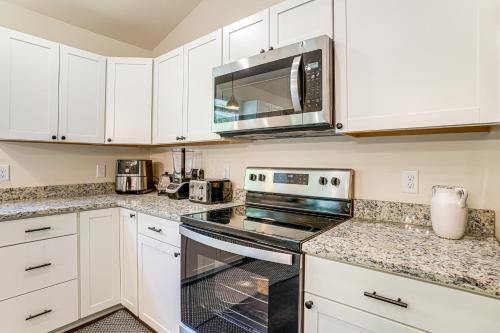 Spacious Home with Gazebo Less Than 3 Mi to Lake Anna! in Spotsylvania Courthouse, USA