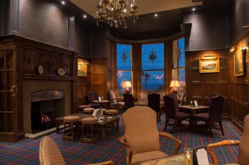 Regency Hotel - image 12