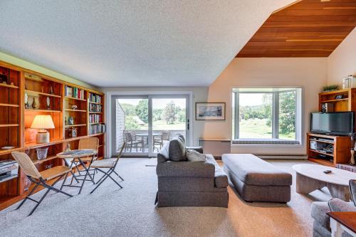 Jackson Village Townhome Loft and Golf Course View! - image 6