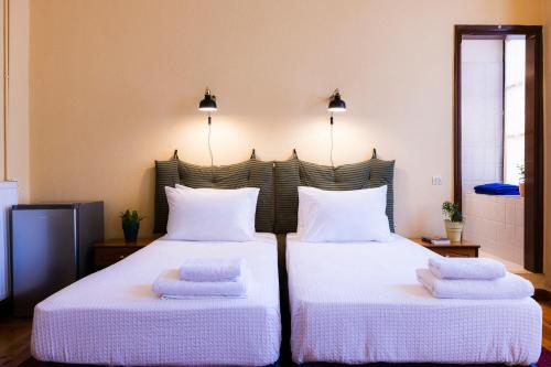 Quadruple Room with Garden View image 7