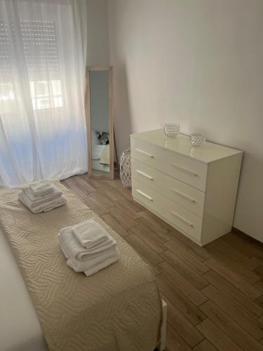 One-Bedroom Apartment image 6