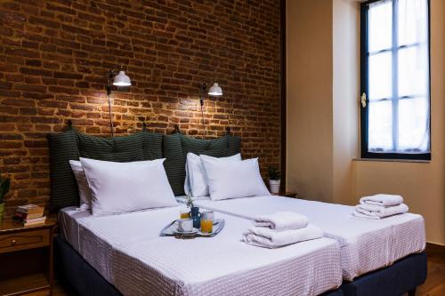 Double or Twin Room with View image 10