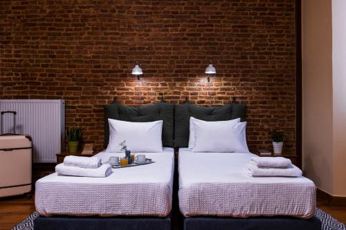 Double or Twin Room with View image 6