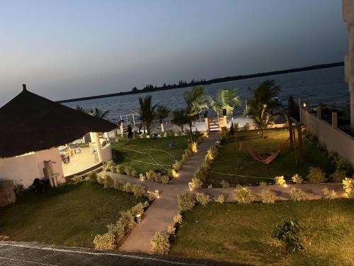. No Stress Chalet