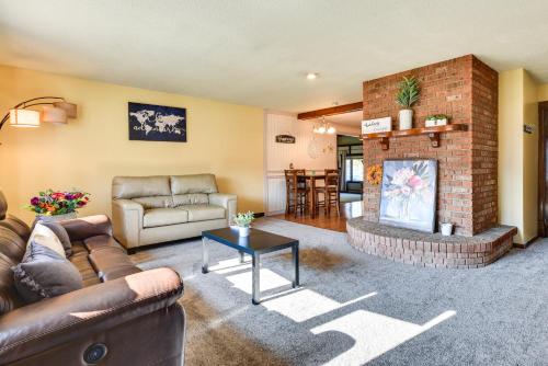 Cozy Lewiston Home < 10 Mi to Niagara Falls! in 劉易斯頓(NY)