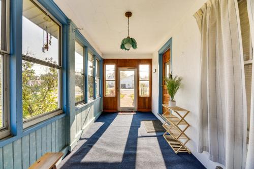 Cozy Lewiston Home < 10 Mi to Niagara Falls! in 劉易斯頓(NY)