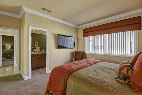 PGA112 Elegant PGA Nicklaus Retreat. Pool Chillers, views