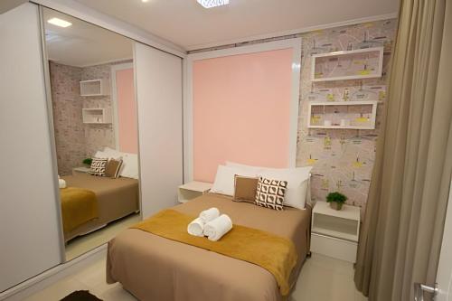 Sobrado com 1 suite 2 quarto ar 1km Shopping JL