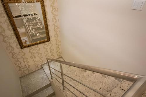 Sobrado com 1 suite 2 quarto ar 1km Shopping JL