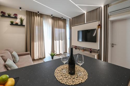 Aparthotel OLIVE with jacuzzi and breakfast in Новаля