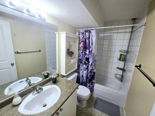 4 beds spacious comfort in Langley, Canada