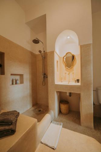Superior Double Room image 3