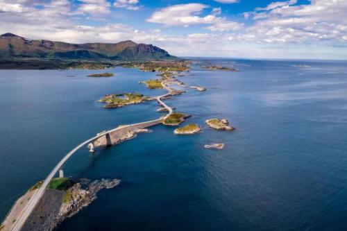 Sentralt, kort vei til byens fasiliteter in Мольде