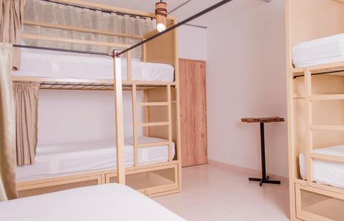 1 twin bed