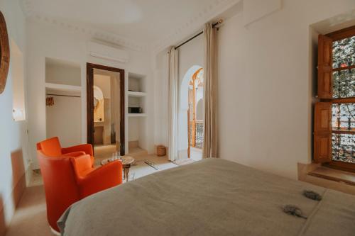Superior Double Room image 7
