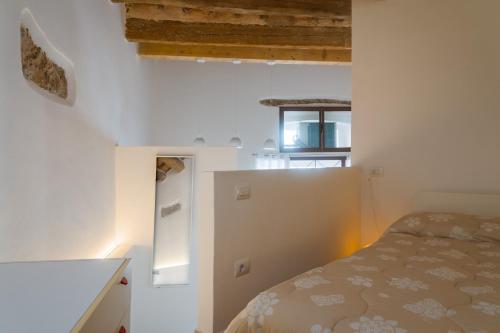 Studio Apartment image 10