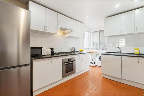 Sunny 3BR2BA w Private Terrace AC