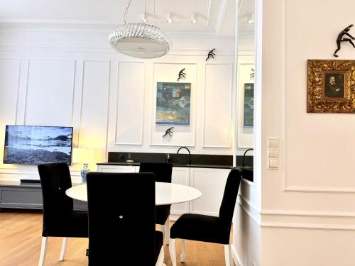 VOTRE Suite, 1 Bedroom, Królewska 2 street, (62 m2)