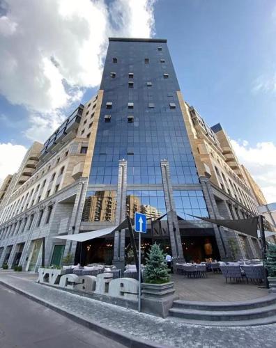 LUXUARY Studio with Balcony ,Buzand Street 17, Jerevan