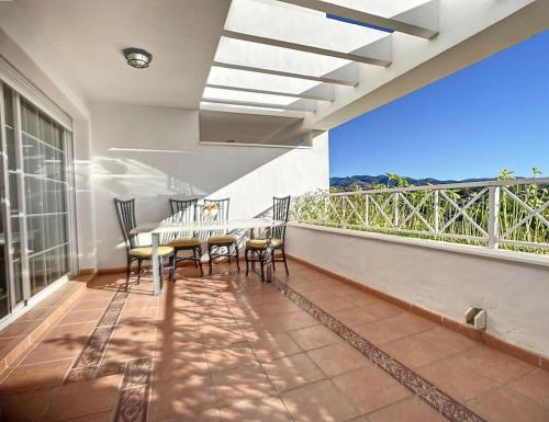 a beautiful and tranquil apartment in the heart of marbella