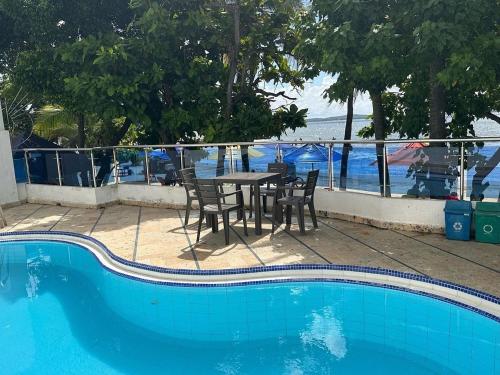 2 bedrooms, 2 beds