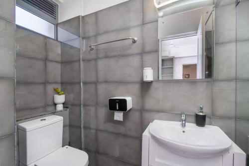 Ashly Home - Your home away home - image 5