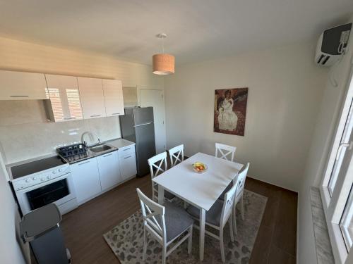 Two-Bedroom Apartment image 5