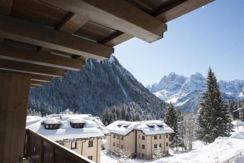 Exterior view, Hotel Perla in Madonna di Campiglio City Center