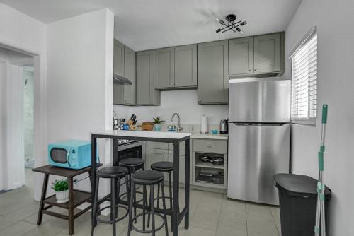 NEW Cozy Beautiful 2BR 1BA APT in Rancho Cucamonga, USA