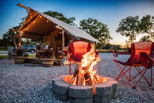 Roaring River Luxury Adventure Tent #16 in Cassville, USA