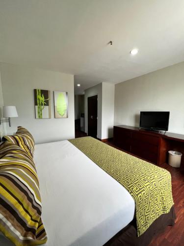 579289002 Hotel GH Guaparo INN