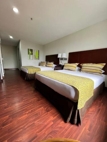 579289004 Hotel GH Guaparo INN