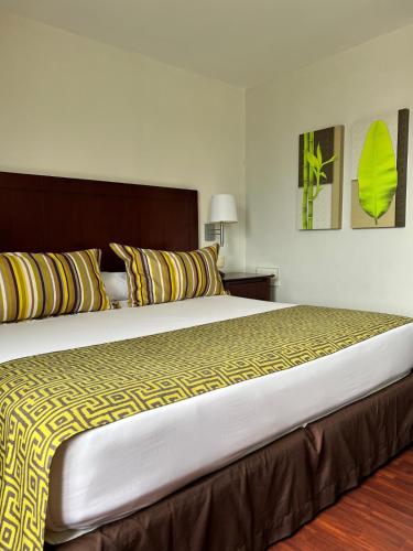 579289012 Hotel GH Guaparo INN