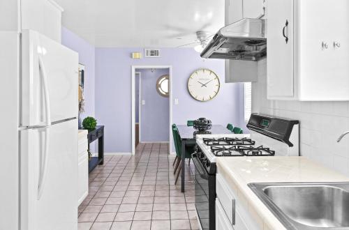 Modern 3BD 2BA Pet-Friendly Gem in West Covina in West Covina, USA