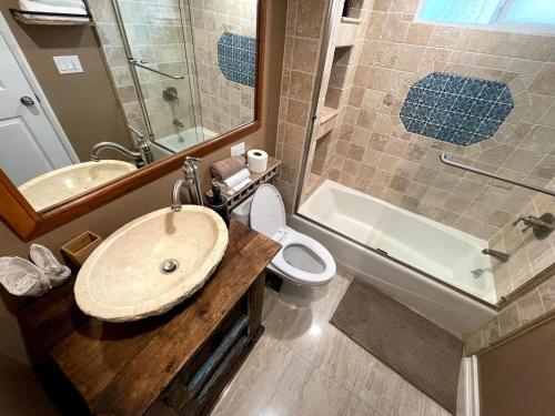 3BR 2BA Peaceful Home Near LAX in Los Angeles, USA
