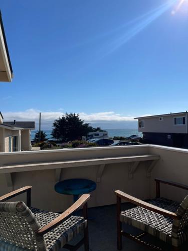 ระเบียง/ชานเรือน, Cambria Landing Inn & Suites in แคมเบรีย (CA)