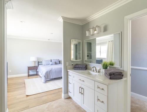 Family Friendly Home in Ontario in Ontario, USA