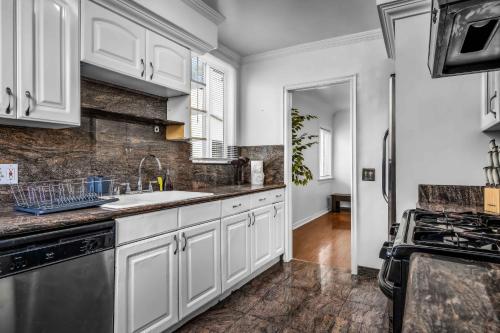 Modern Large 2 level 2-Bedroom 2-Bathroom By West Hollywood, Los Angeles (fotografie 4)