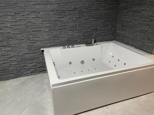 Jungle suite romantic - private Jacuzzi -, Bruxelles (foto 10)