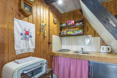 廚房, Chalet Birchwood With Whirlpool and Sauna - Happy Rentals in 哈爾斯新納